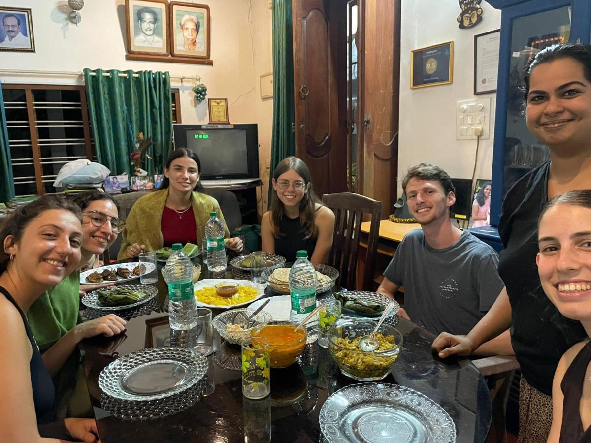 Aleenas Homestay Kochi エクステリア 写真